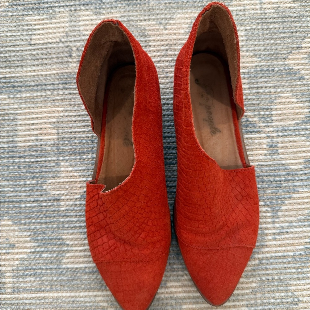 Free People Two-Tone Brown & Red Leather Slip-On Flats - Picture 5 of 7